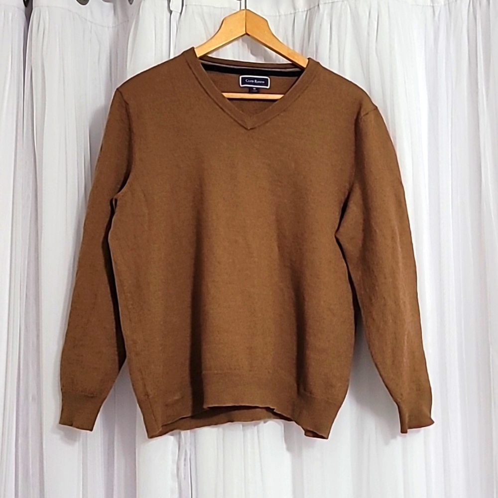 Clubroom sweater